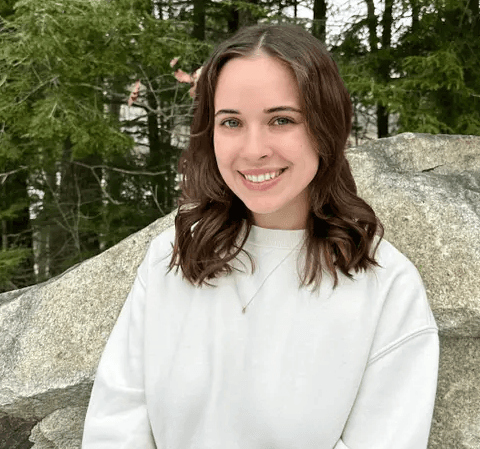 How a 22-Year-Old Earned $126K Selling Sweatshirts on Etsy in 3 Hours a Week